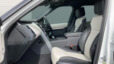 Land Rover Discovery 3.0 D300 R-Dynamic SE 5dr Auto Diesel Station Wagon
